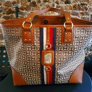 Tommy Hilfiger Tote